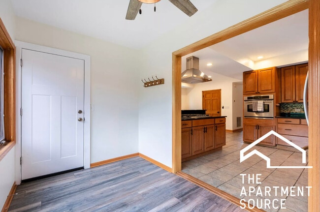 Photo - 3913 N Kenneth Ave Unit 2