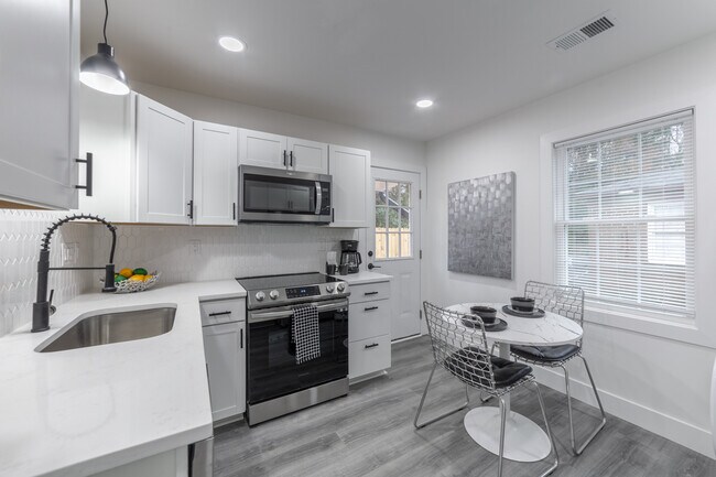 Photo - 1636 Maribel Ave