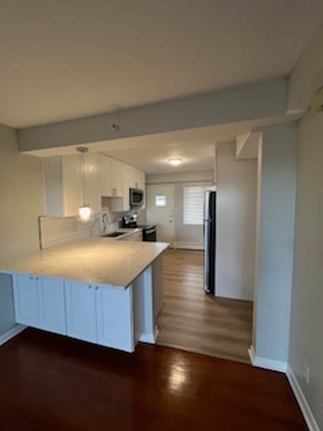 Photo - Salem Village Apartments LLC Unit 9C