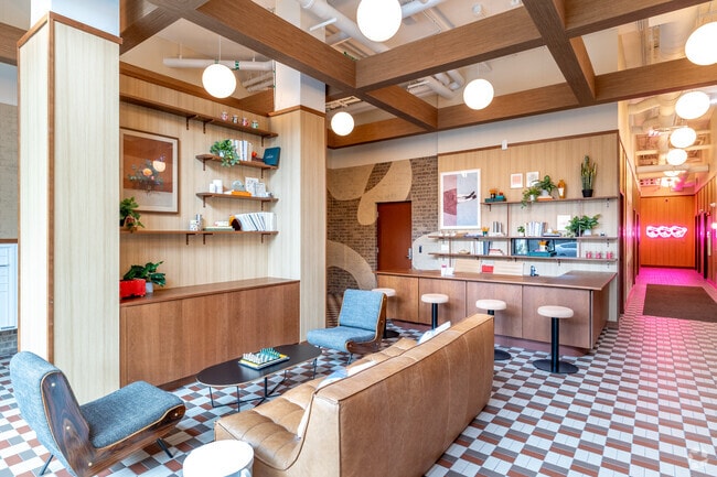 Lobby - Front Desk