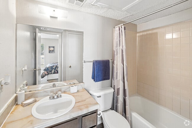Floor Plan 2 - 1BR, 1BA - 515SF - Bathroom