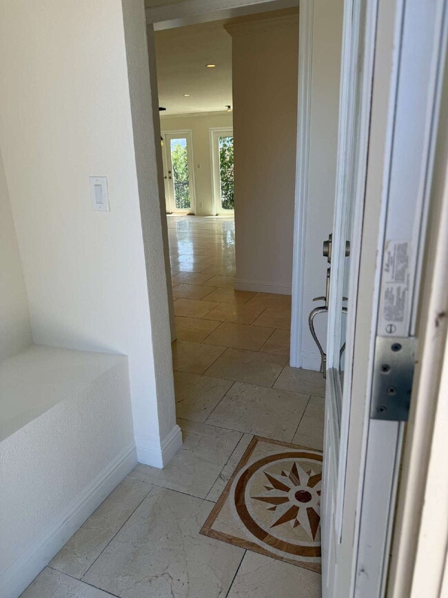 Photo - "Charming 2-Bedroom Retreat with Granite Accents & Gleaming Hardwood Floors in Lafayette!" Unit A