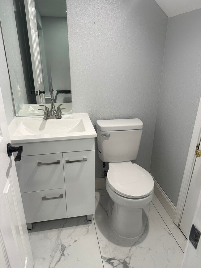 Photo - 6434 Tadlock Ln Unidad Apt A