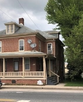 Building Photo - Amazing Duplex in New Oxford!