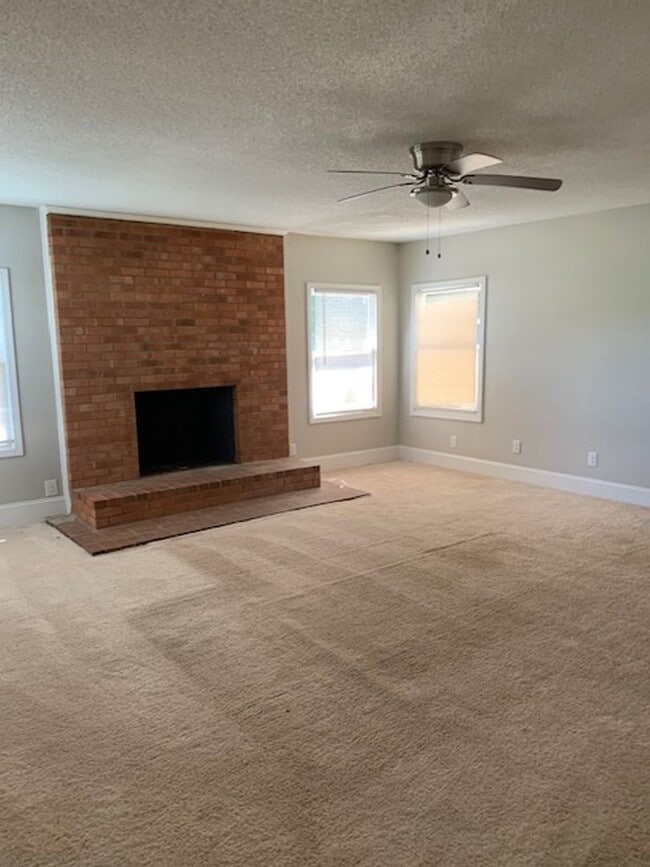 Photo - 1205 W Hwy 11