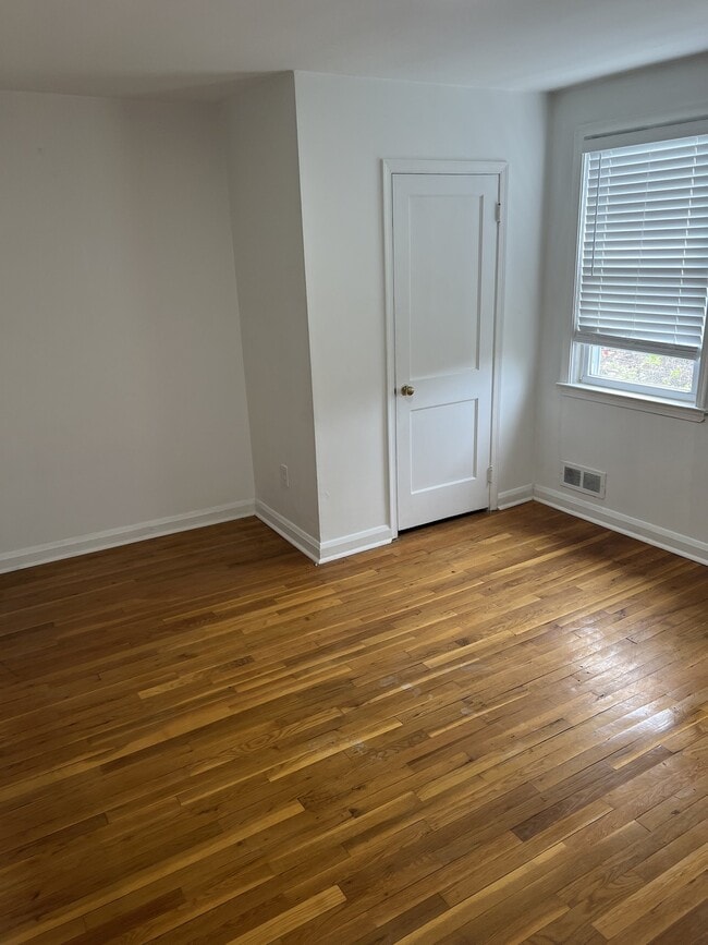 Photo - 7230 Conley St
