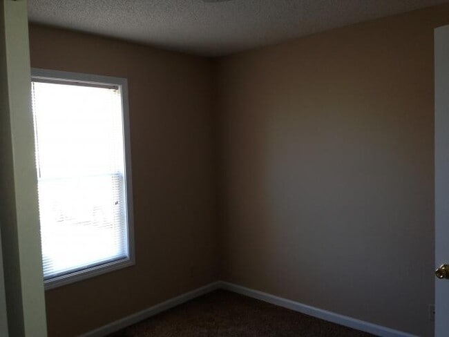 Photo - 3 Bedroom 2 Bath Home For Rent Near Post!