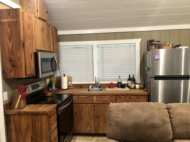 Photo - 11351 Oak Lake Rd House