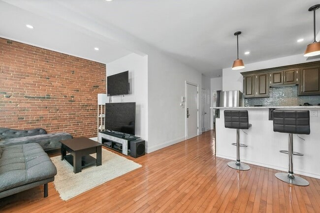 Photo - 168 F St Unit 3