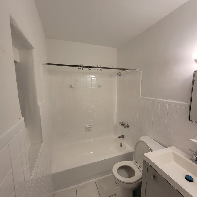 Photo - 1068 NW 31st St