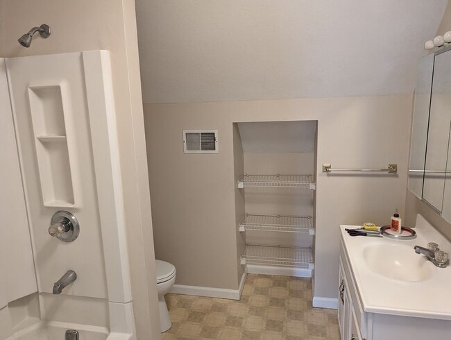 514 Dawson Ave Unit #2