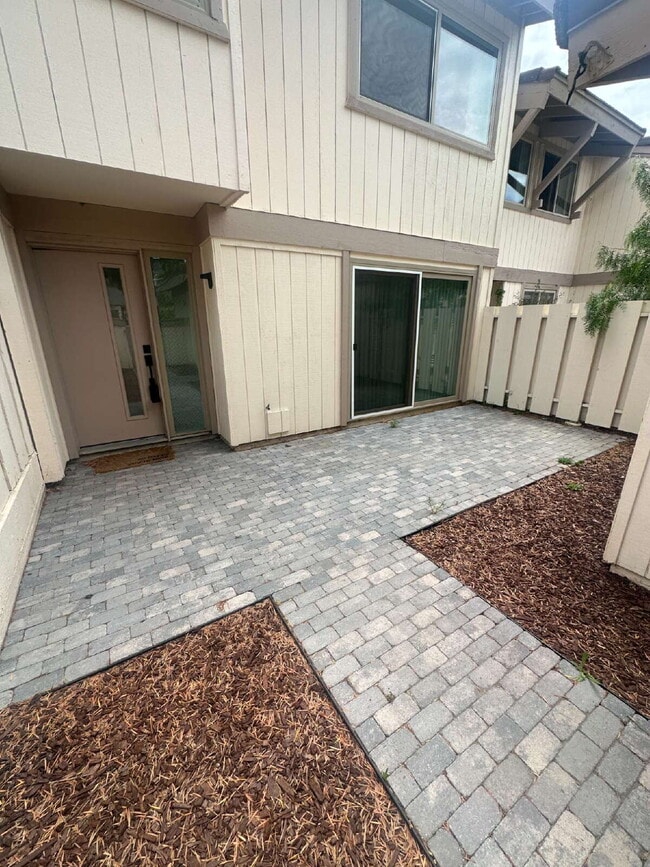 Photo - $3,990- 3 Bed / 2.5 Bath Renovated Townhome in Poway