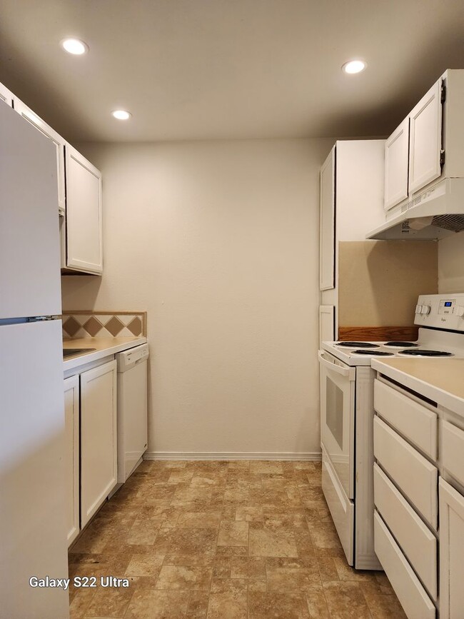 Photo - 3430 I St NE