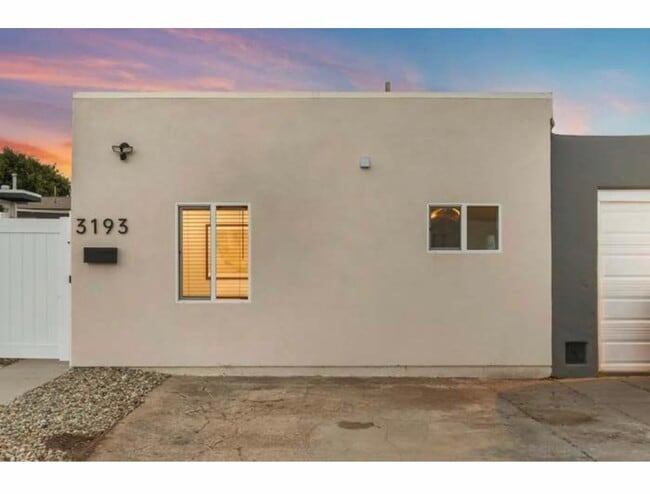 Building Photo - 3193 Juniper St Unit 3193