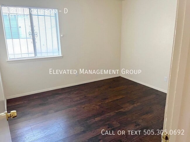 Building Photo - 1201 Dickerson-D Unit D