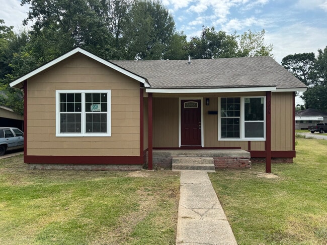 Building Photo - 2306 N 37th St Rental
