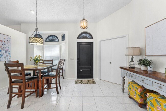 Photo - 12842 Meadowbend Dr