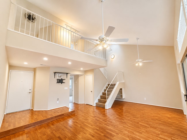 Photo - Beautiful 2 Bedroom Condo with fresh paint, flooring for Rent
