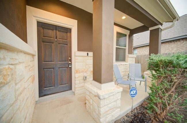 Photo - 8842 White Crown