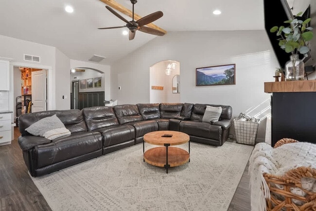 Photo - 304 Cliff Swallow Ave Unit ID1460924P