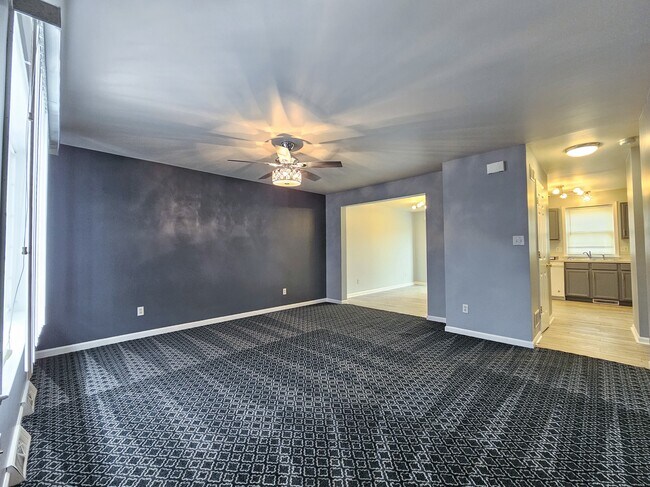 Photo - 160 Riders Way