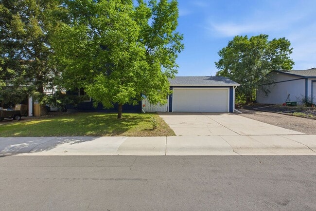 Photo - 2013 Devonshire Dr