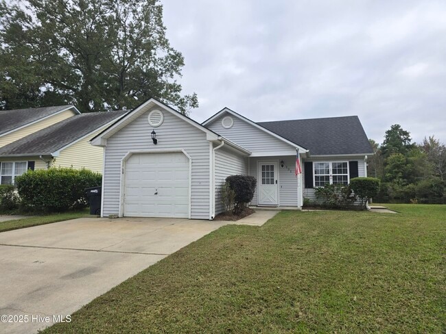 Building Photo - 121 Bayberry Dr Rental
