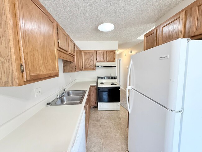 Photo - Charming 2-Bedroom Apartment - Prime Location