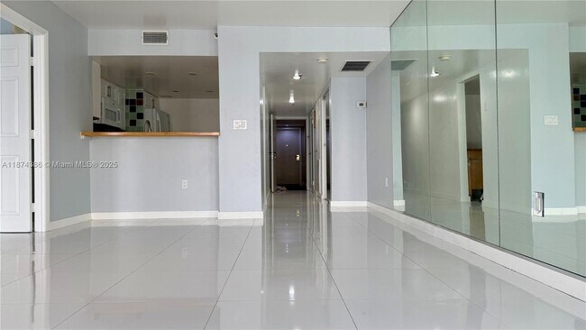 Photo - 555 NE 15th St Unit 31D