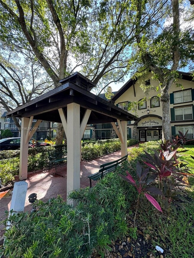 Photo - 3720 Inverrary Dr Unit 2S