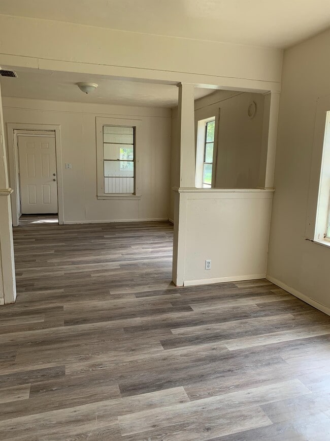 Photo - 417 Maple St