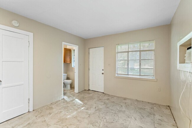 Photo - 1519 Carmel Ave Unit 2 (B)
