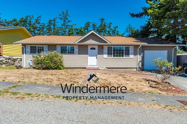 Building Photo - 3 Bed 1 Bath Rambler