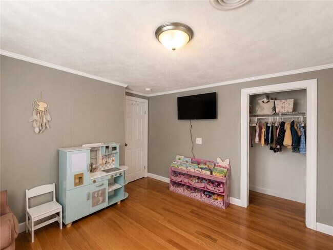 Photo - 31 Foster St