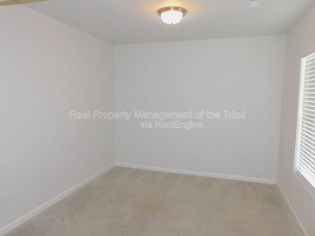 Photo - 3901 Vershire Ave