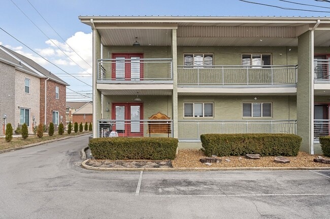 Photo - 1045 E 10th St Unidad 205