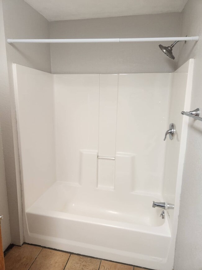 Photo - 108 E Main St