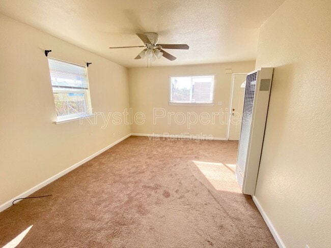 Photo - 544 Porter St