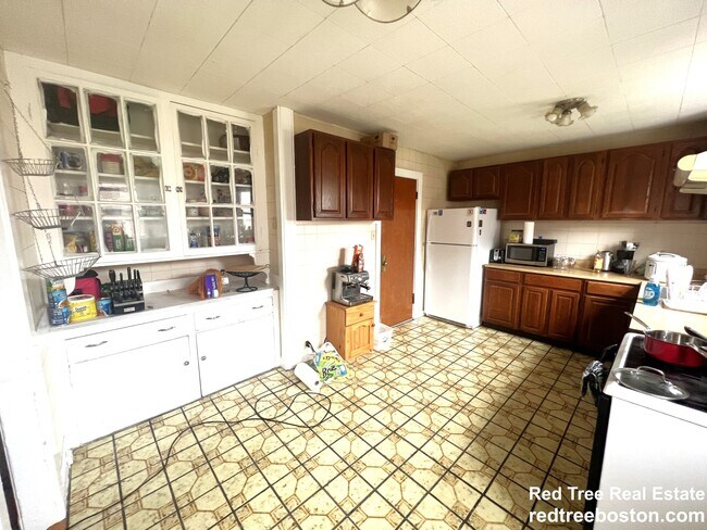 Photo - 113 Lanark Rd Unit 1