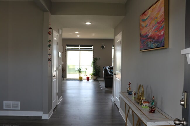 Photo - 8180 180th St W