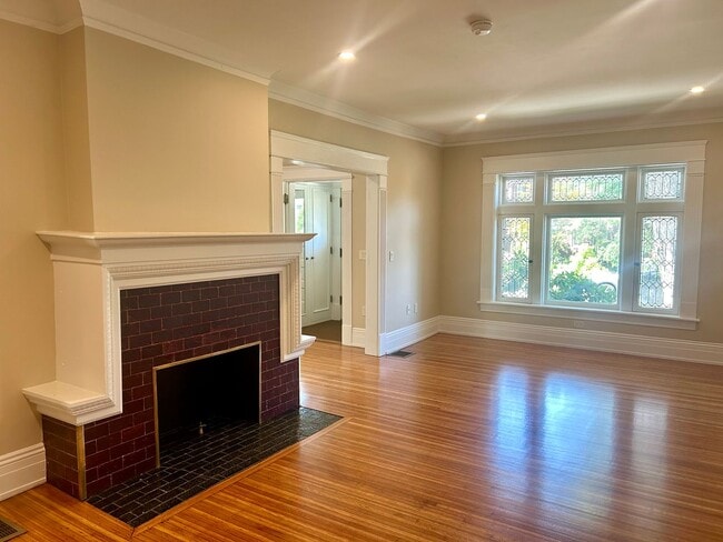 Photo - 621 Cherry St