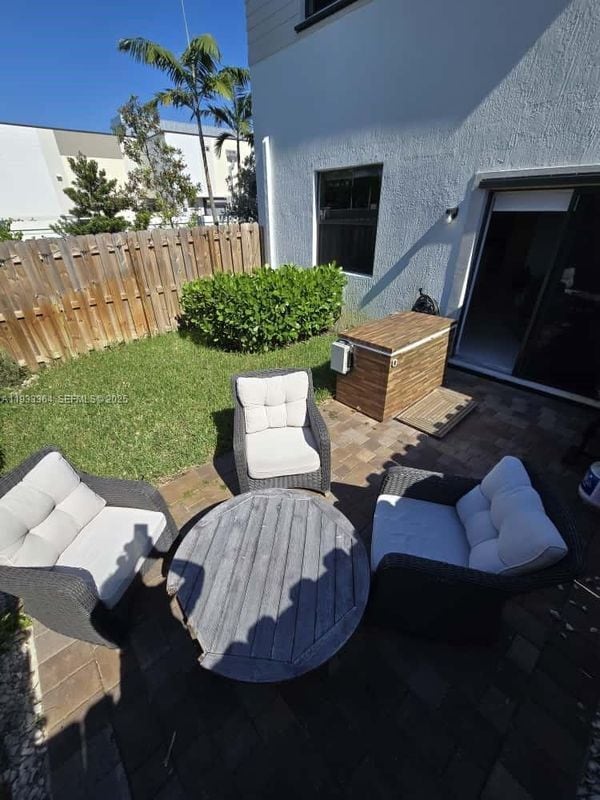 Photo - 200 SW 159th Way Unit TOWNHOUSE