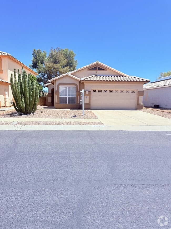 Building Photo - 9102 N Safflower Ln Rental