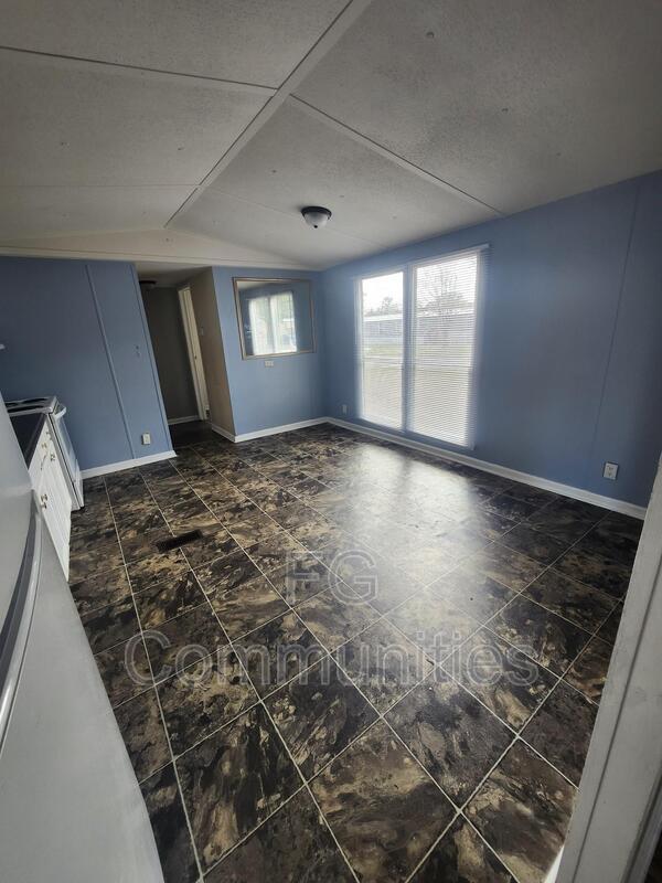 Photo - 1018 Crystal Blvd