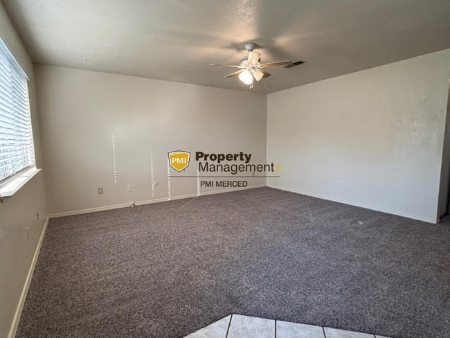 Photo - 2 Bedroom House Available Now for $1900!