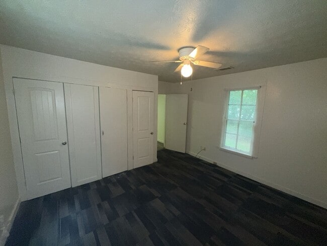 Photo - 2916 Thomas St