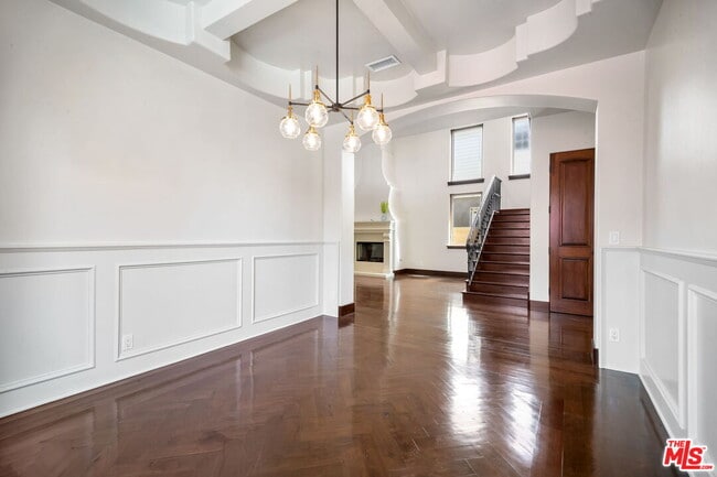 Building Photo - 2901 Oak Ave