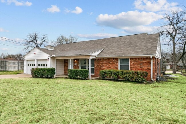 Photo - Charming Fort Worth Home with a Spacious B...