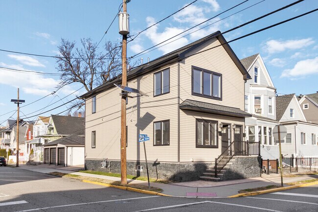 Photo - 55 Mercer St