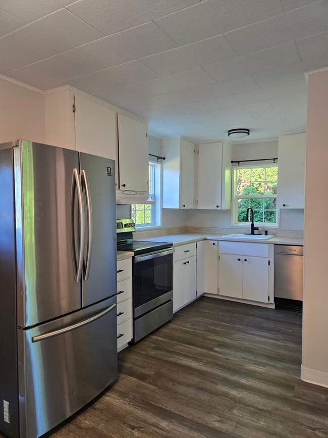 Photo - Adorable Farmhouse by Washougal River Greenway
